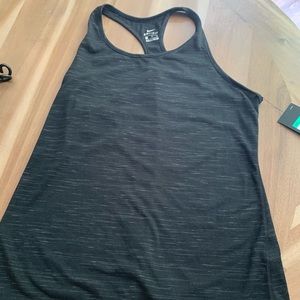 Women’s Nike Dry-Fit tank top (slim fit) NWT